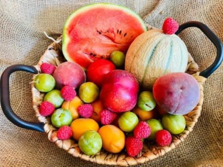 panier fruits frais variés bio locaux